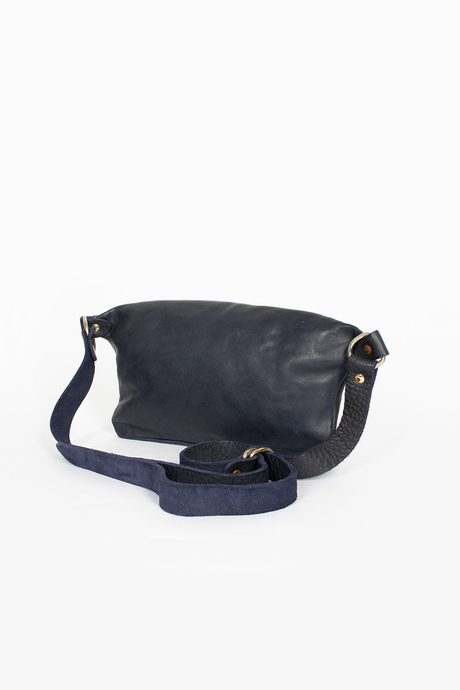 BV07 Soft Horse Full Grain Crossbody Bag CV185T