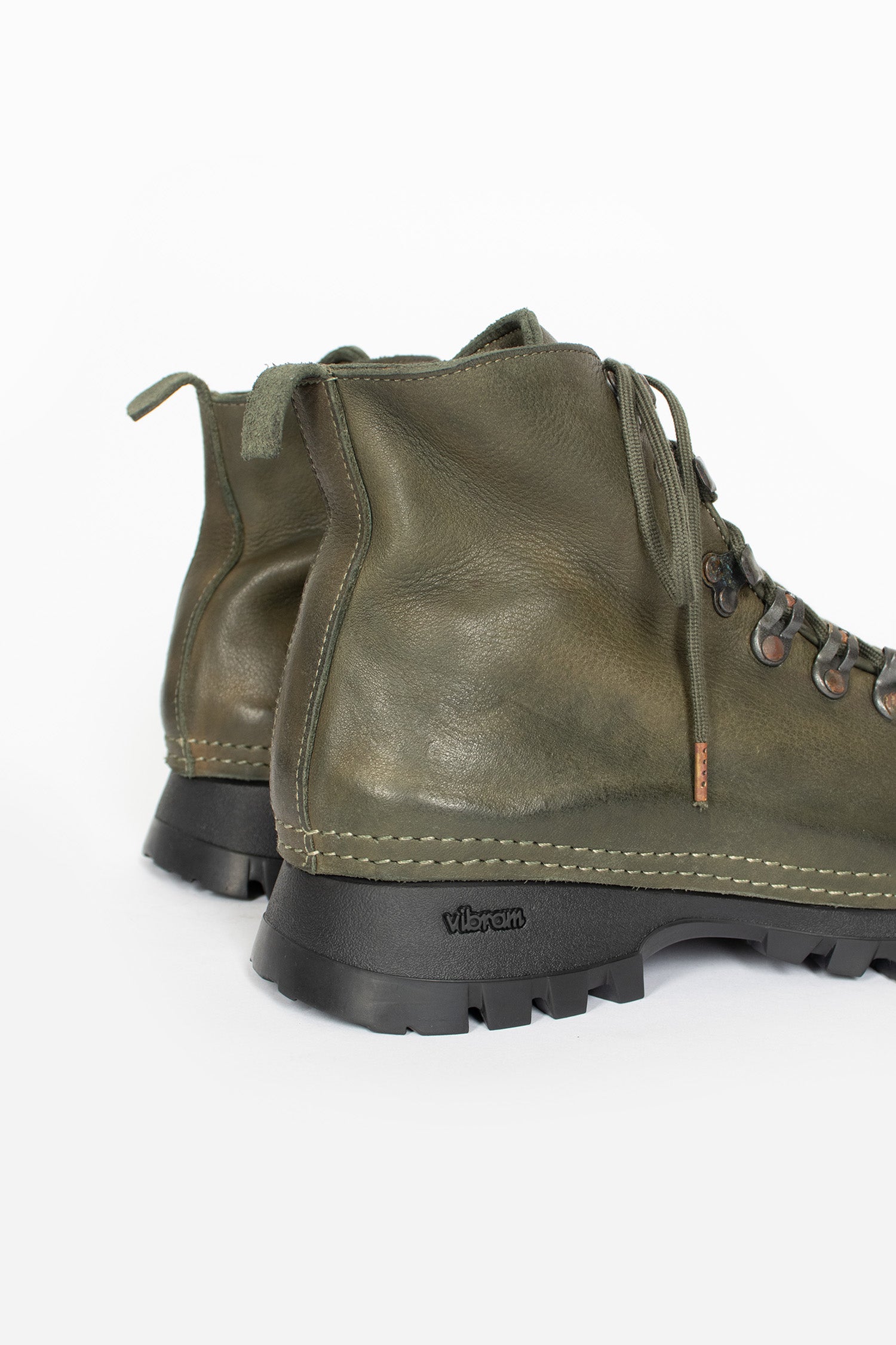 VS19 Full Grain Mountain Boots CV31T