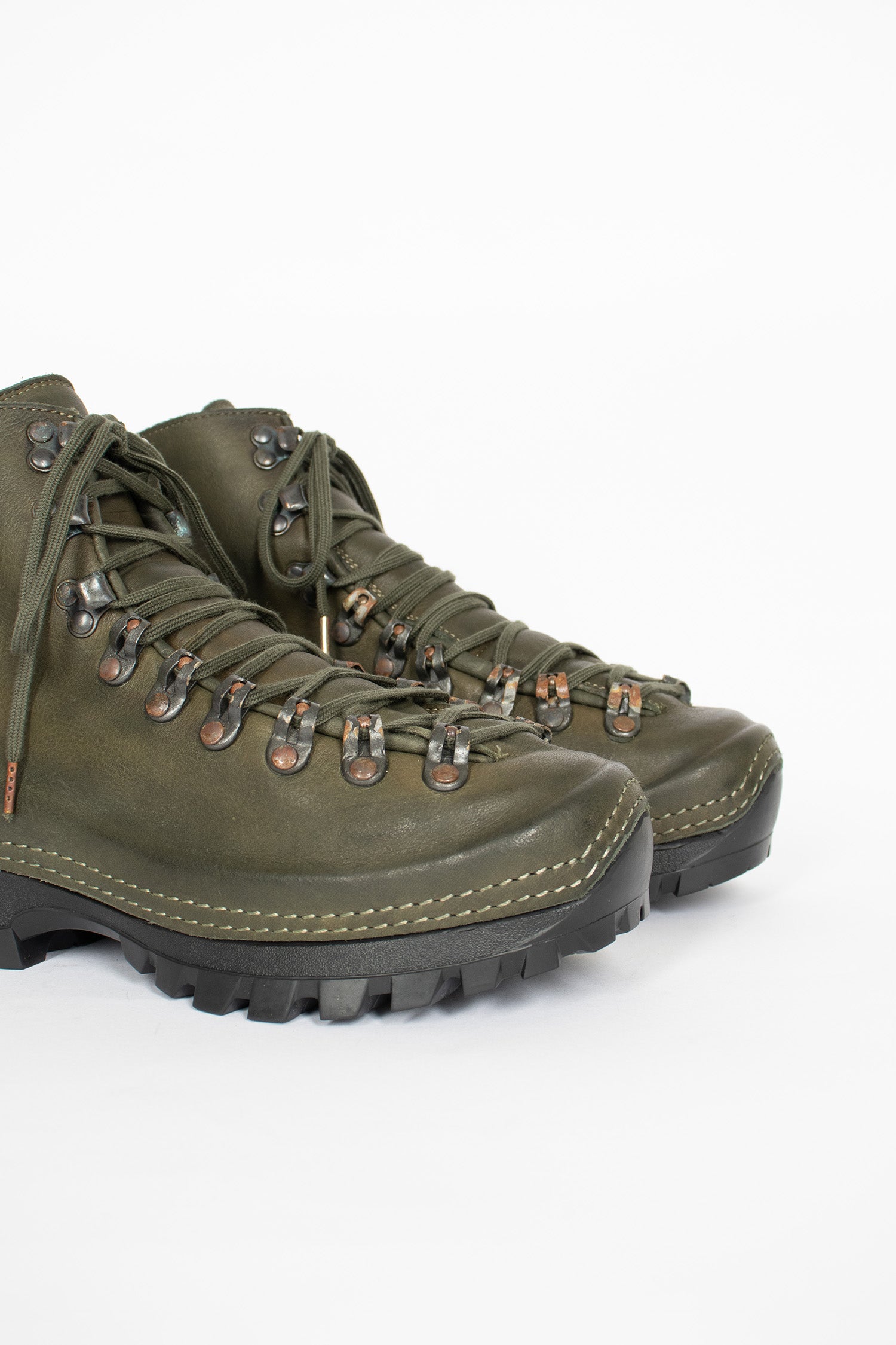 VS19 Full Grain Mountain Boots CV31T