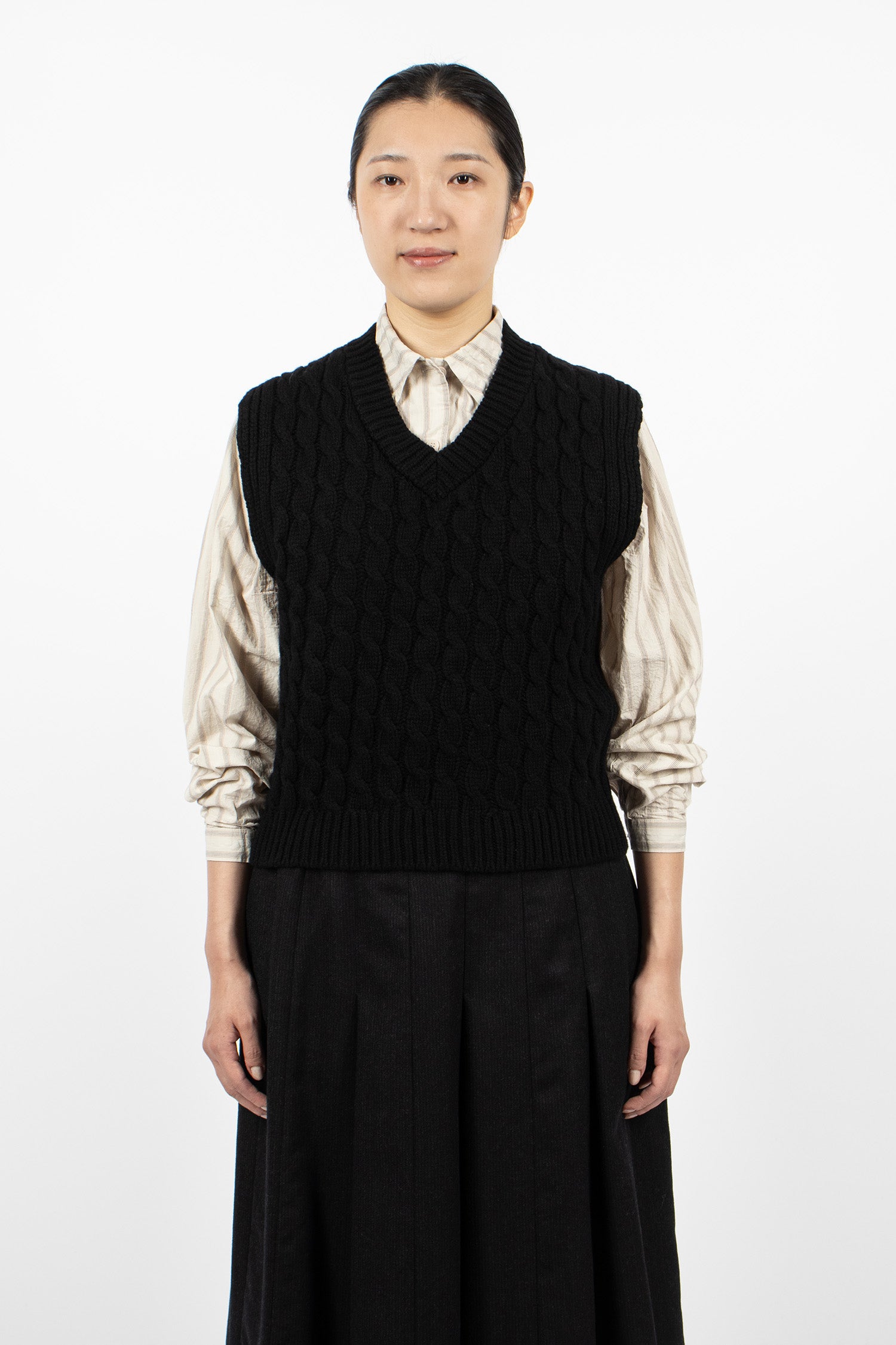 Cable Merino Slipover Black