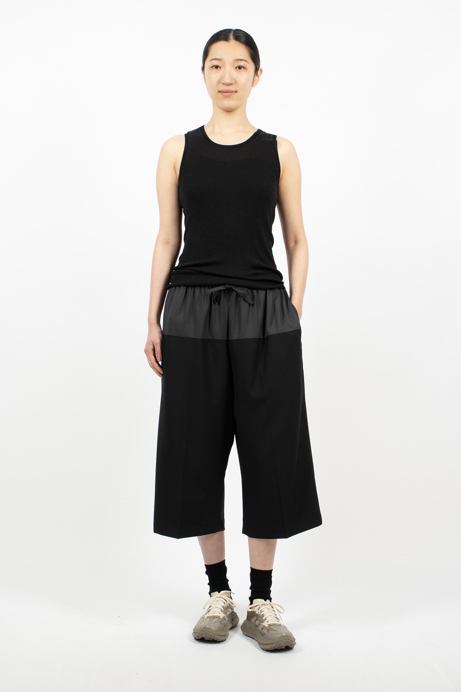 Heirloom Tank Black