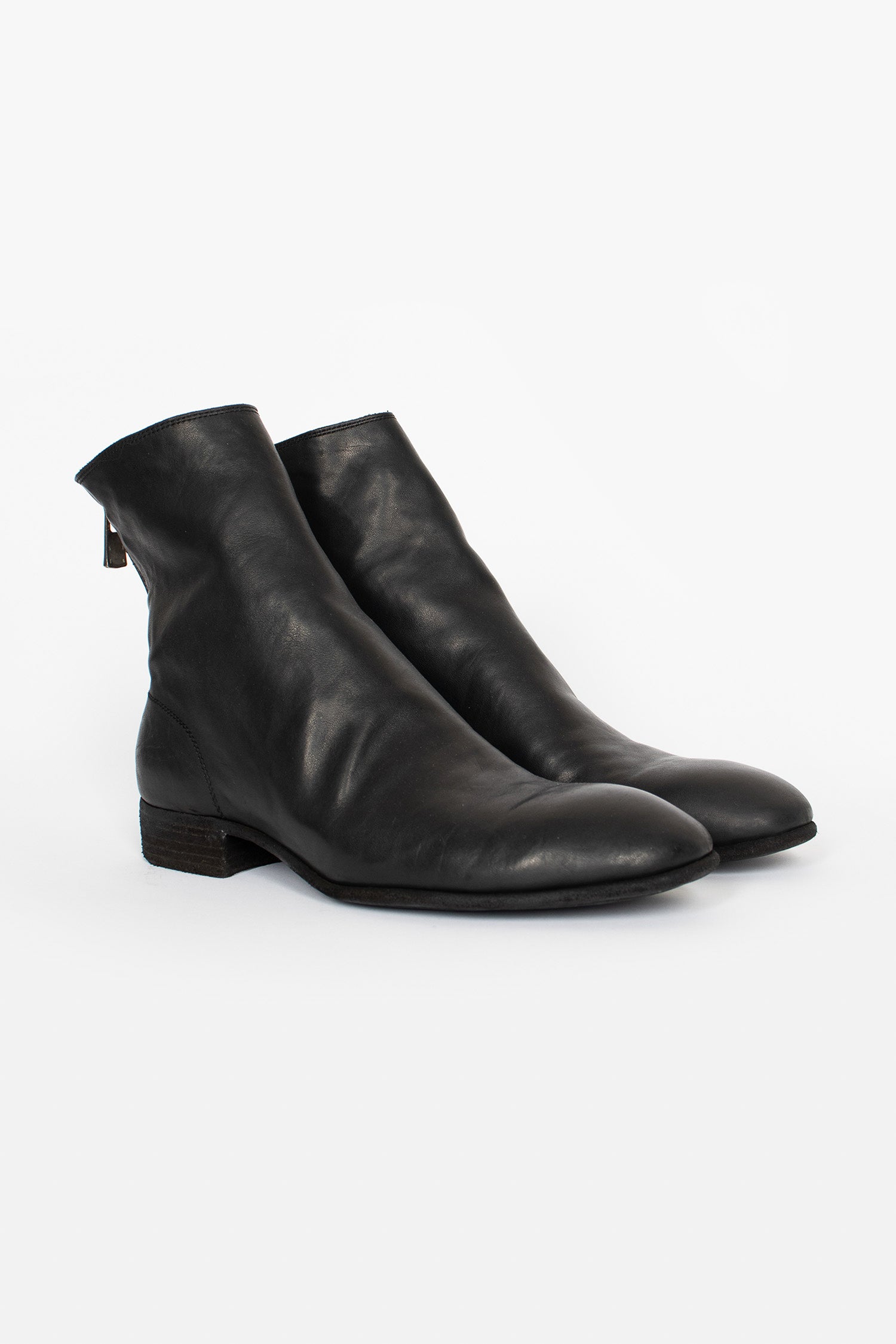 596 Full Grain Back Zip Ankle Boots BLKT
