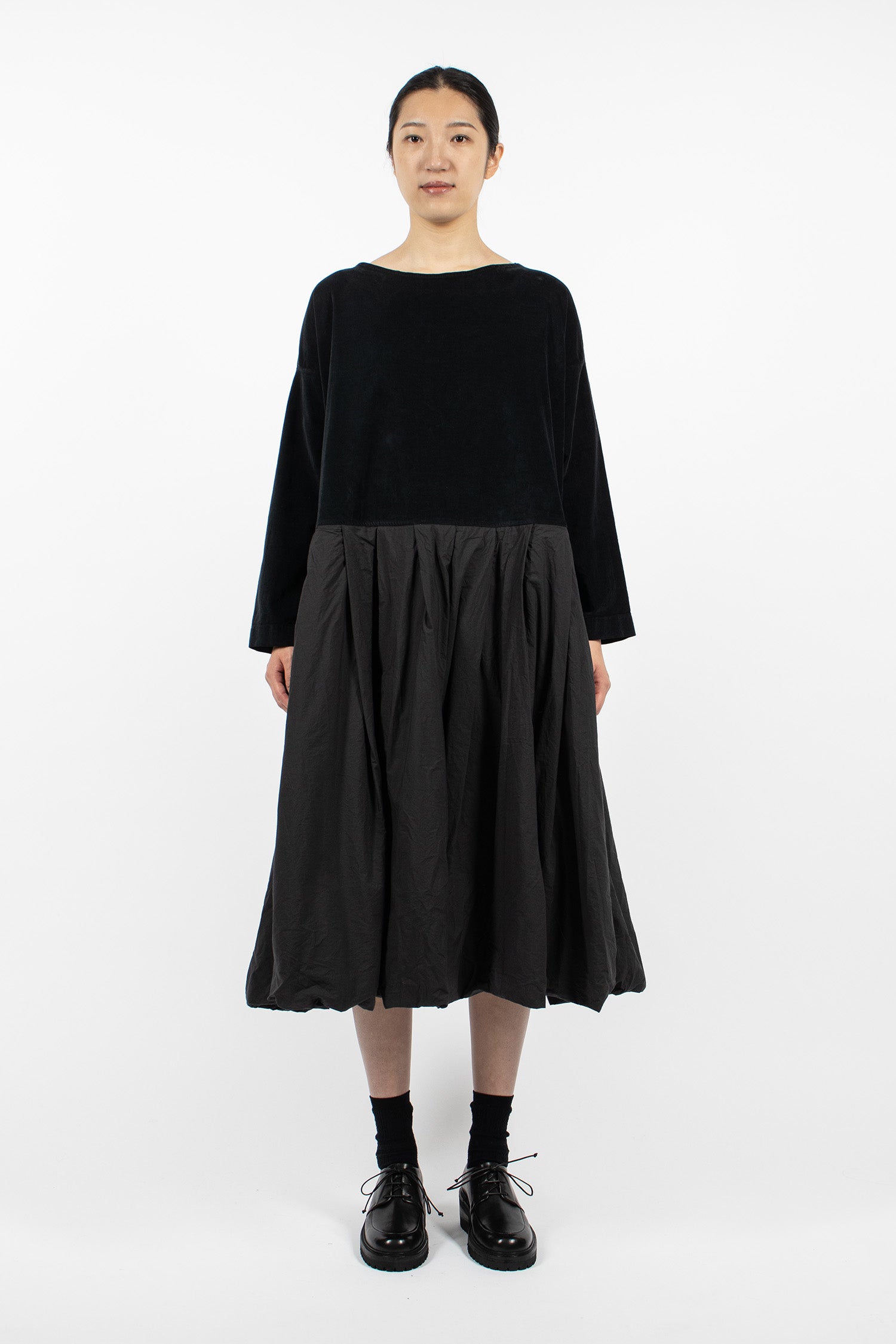 31236 Boatneck Pleated Dress V TC Black