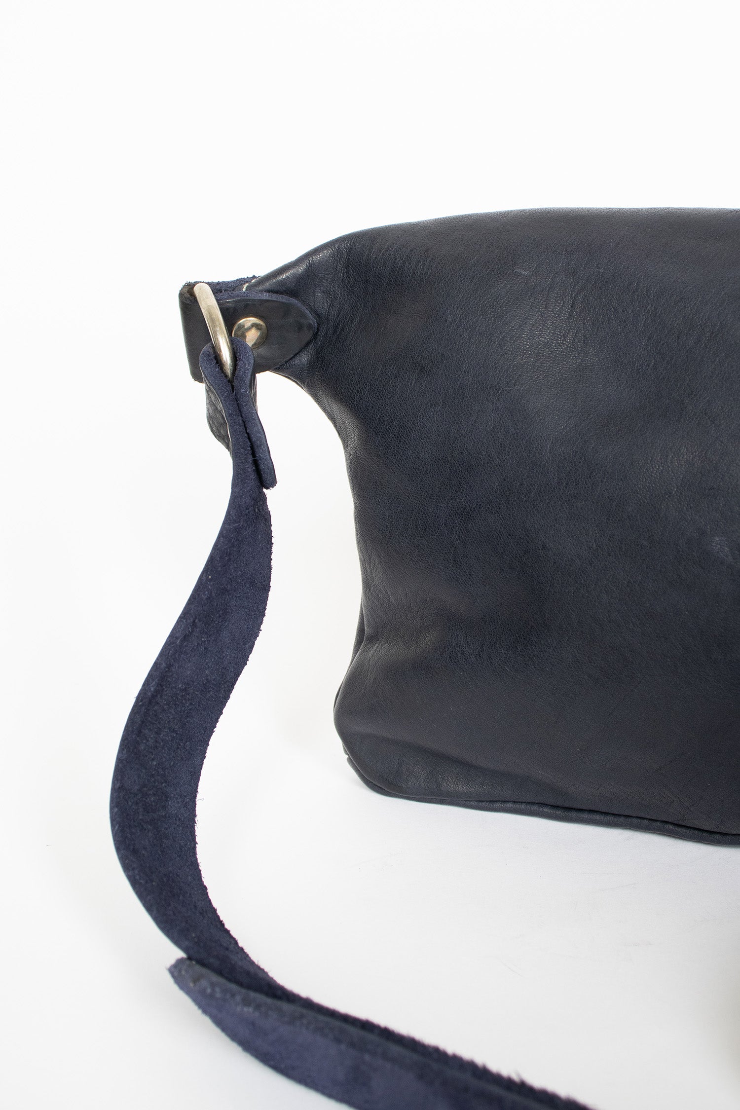 BV07 Soft Horse Full Grain Crossbody Bag CV185T