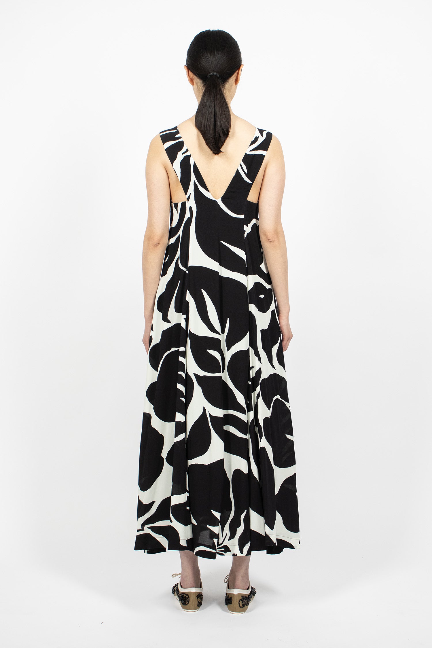 V-Neckline Sleeveless Dress Black
