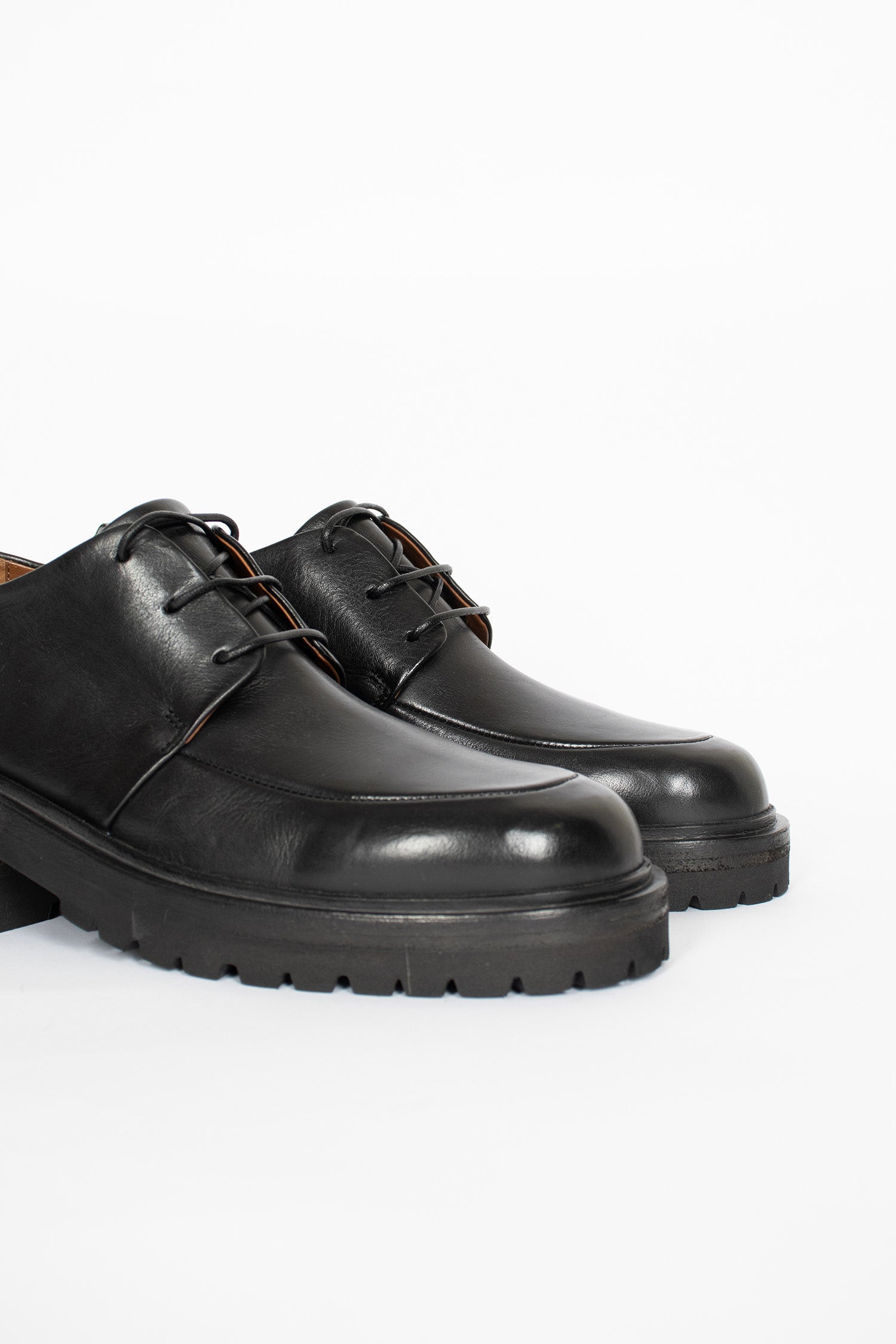 Calzone Derby Black