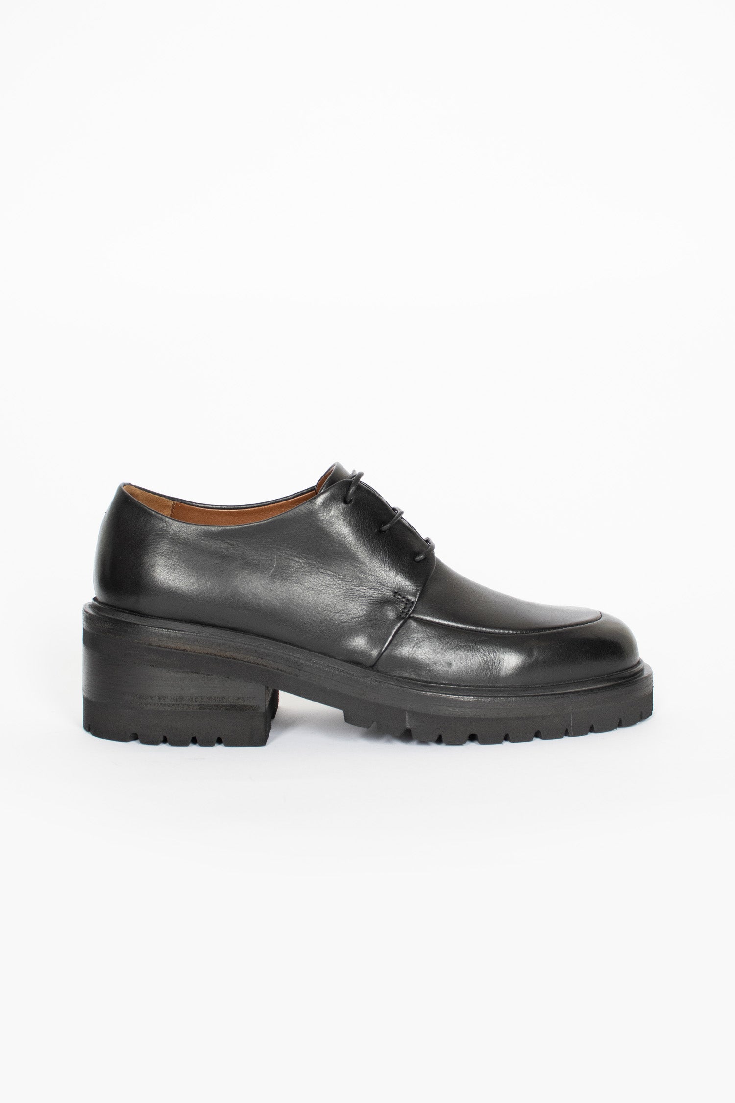 Calzone Derby Black