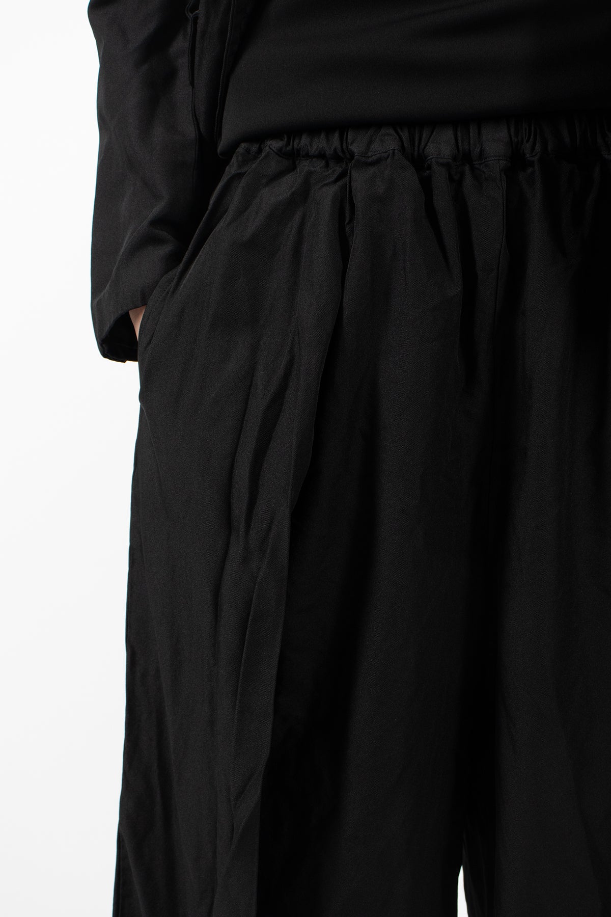 Pleated Dropped Rise Pants Black
