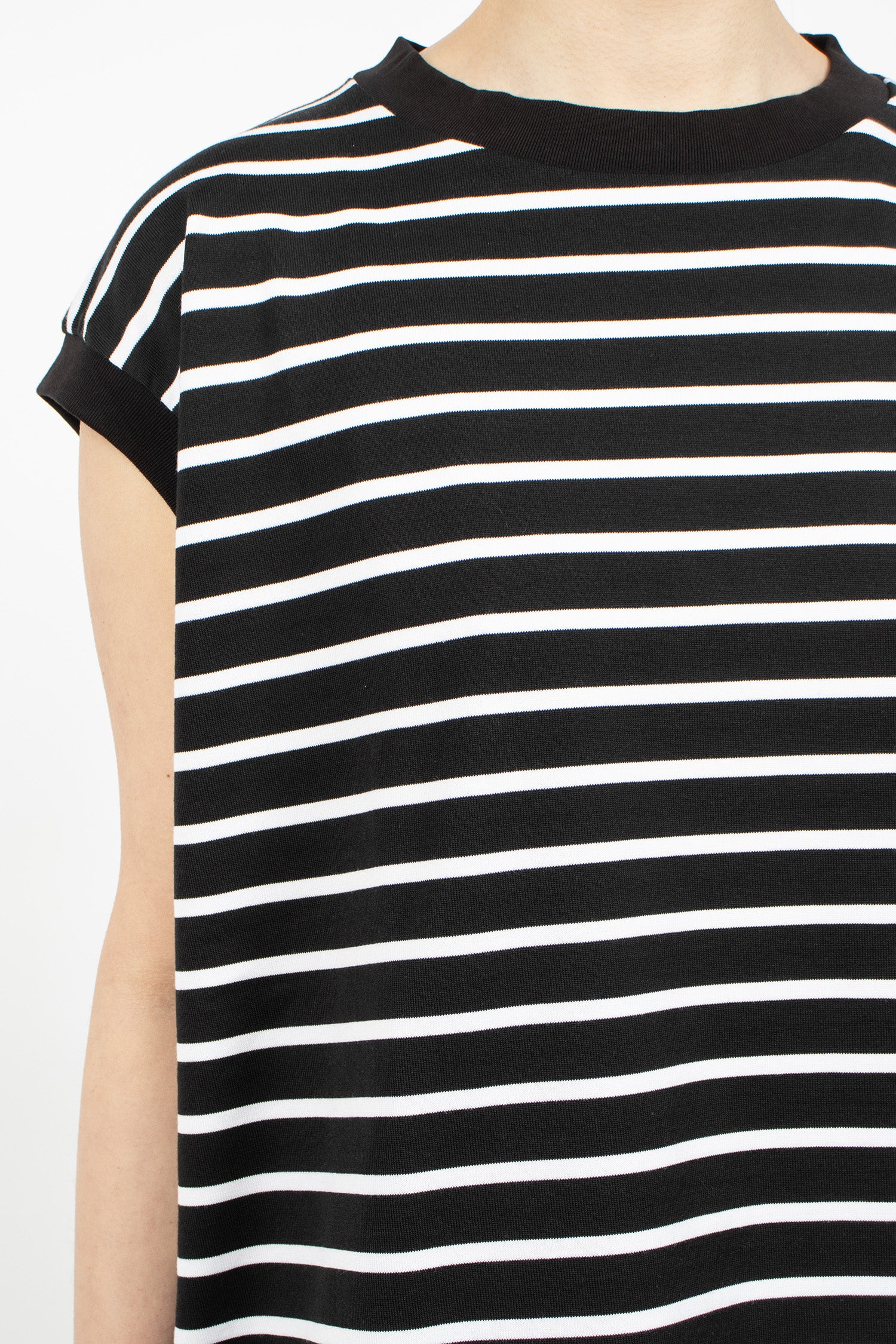 Sleeveless Trim T-Shirt Black/White