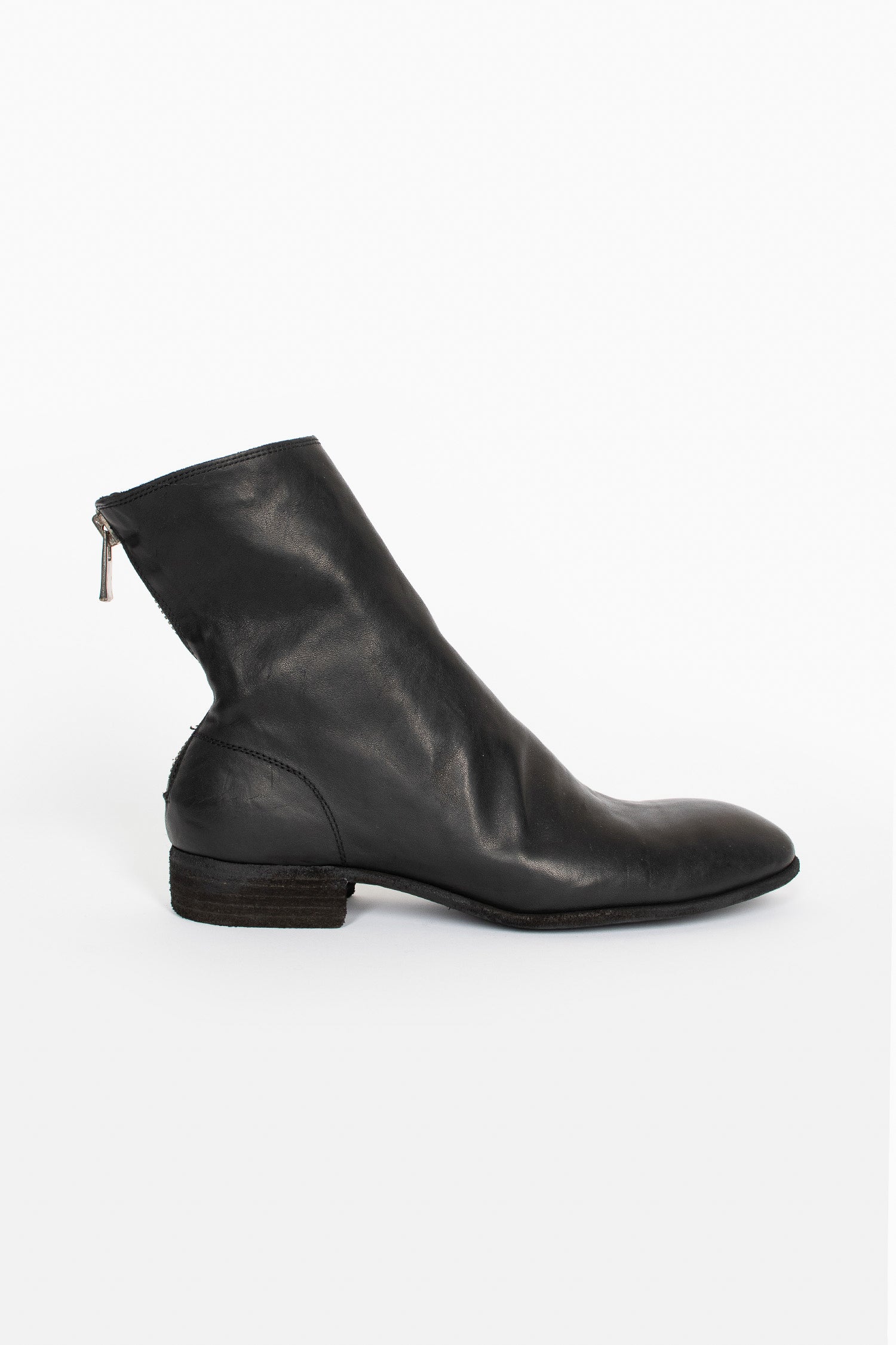596 Full Grain Back Zip Ankle Boots BLKT